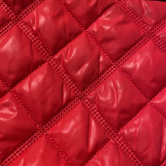 Kate Spade Purse preowned in excellent condition size 11” long 11“ wide - Picture 14 of 17